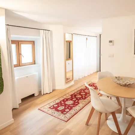 Grand Duchi D'aosta Lägenhet Trieste