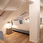 Grand Duchi D'aosta Daire Trieste
