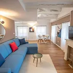 Grand Duchi D'aosta Daire Trieste