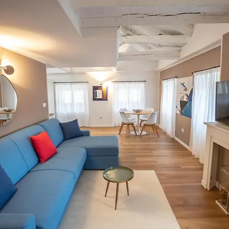 Grand Duchi D'aosta Apartment Triest