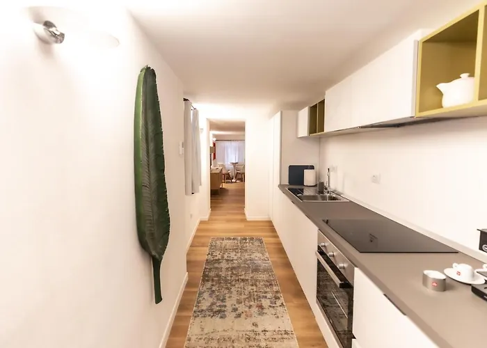 Grand Duchi D'aosta Terst