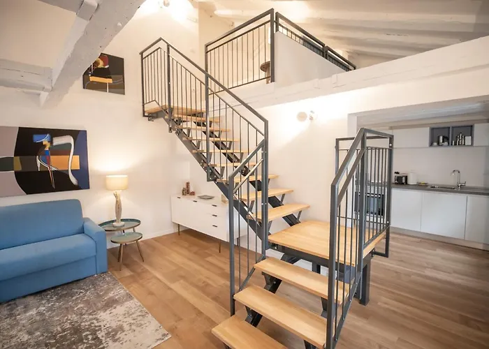 Grand Duchi D'aosta Terst